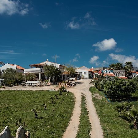 Da Silva Surfcamp Hostel Areia Branca Exterior photo