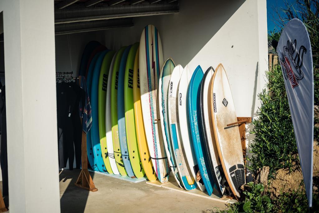Da Silva Surfcamp Hostel Areia Branca Exterior photo